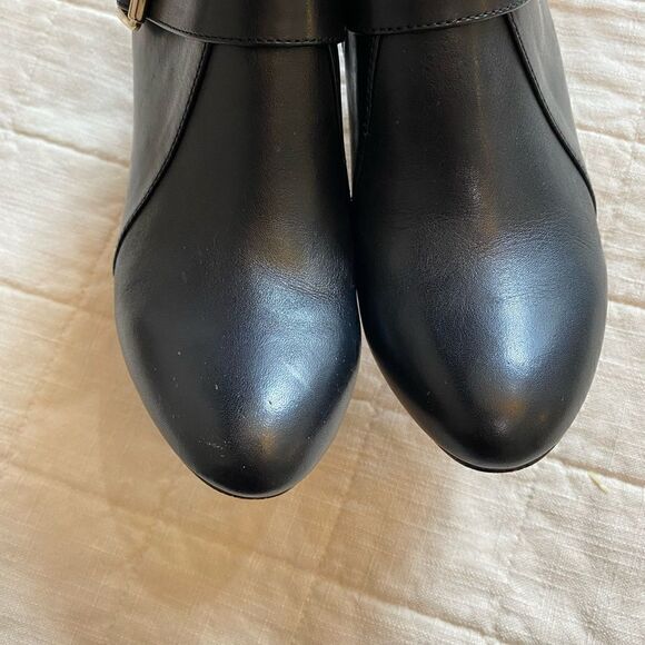 Vince Camuto Vonilesa Black Leather Bootie Women Size 6.5 - Picture 2 of 9